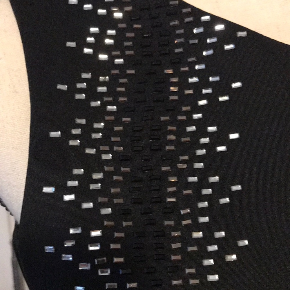 Dress - Picture 7 of 7
